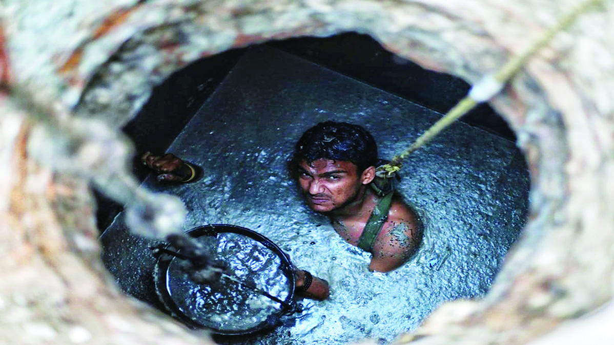Govt set to announce India manual scavenging free by Aug