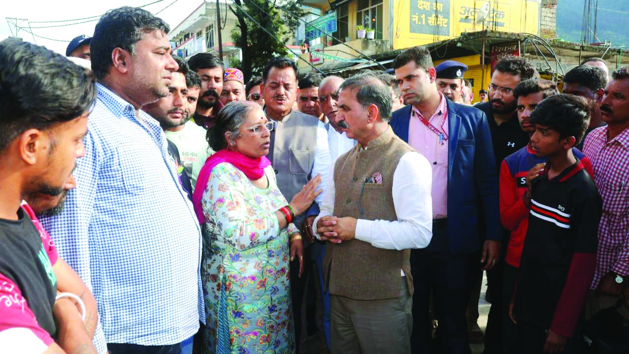 Himachal CM visits flood-hit areas of Kullu district, undertakes aerial survey