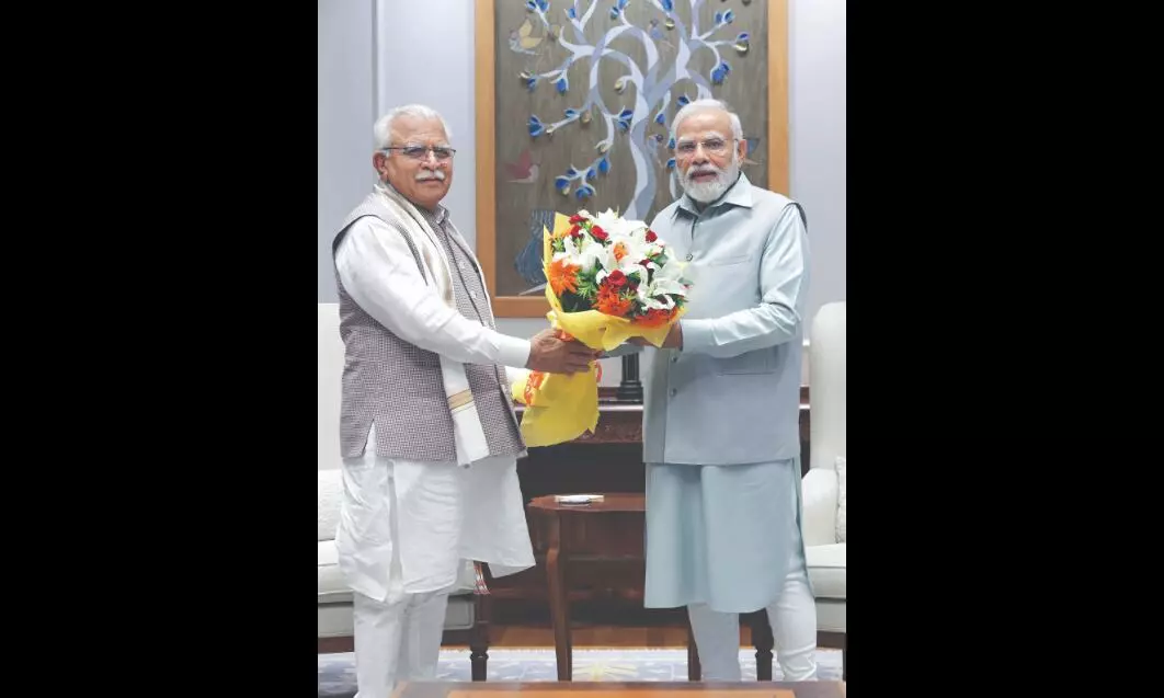 Khattar meets PM to discuss flood situation, invites to initiate projects