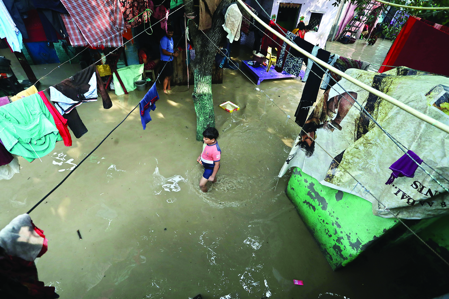 With makeshift accommodations, food & water, Delhi govt begins evacuation