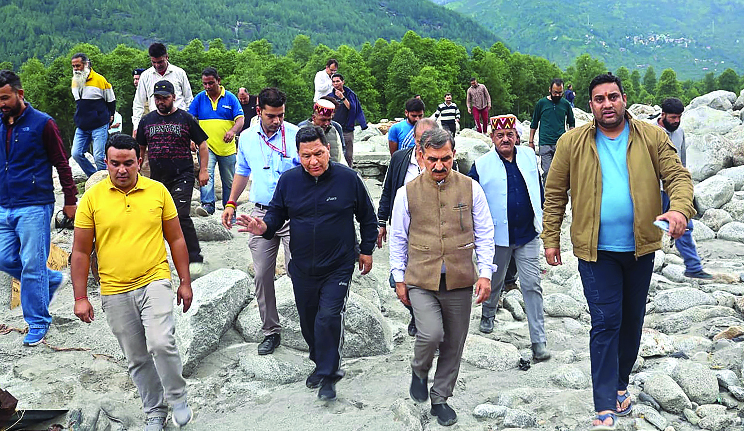 Himachal Chief Minister conducts aerial survey of Chandertal and Losar