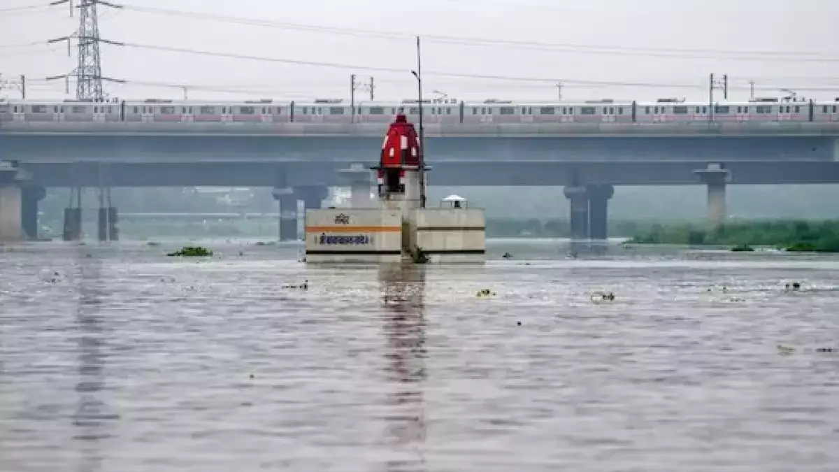 Yamuna river flows close to all-time record level in Delhi