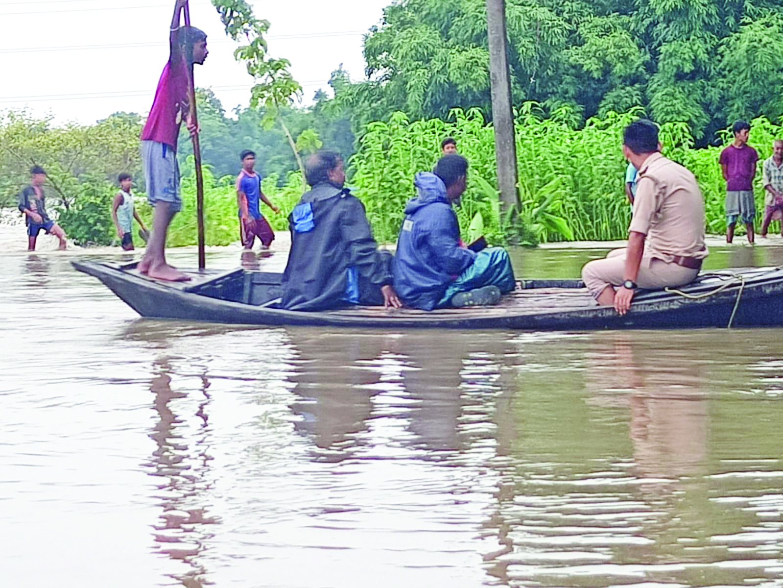 Red and Yellow warnings issued along Teesta