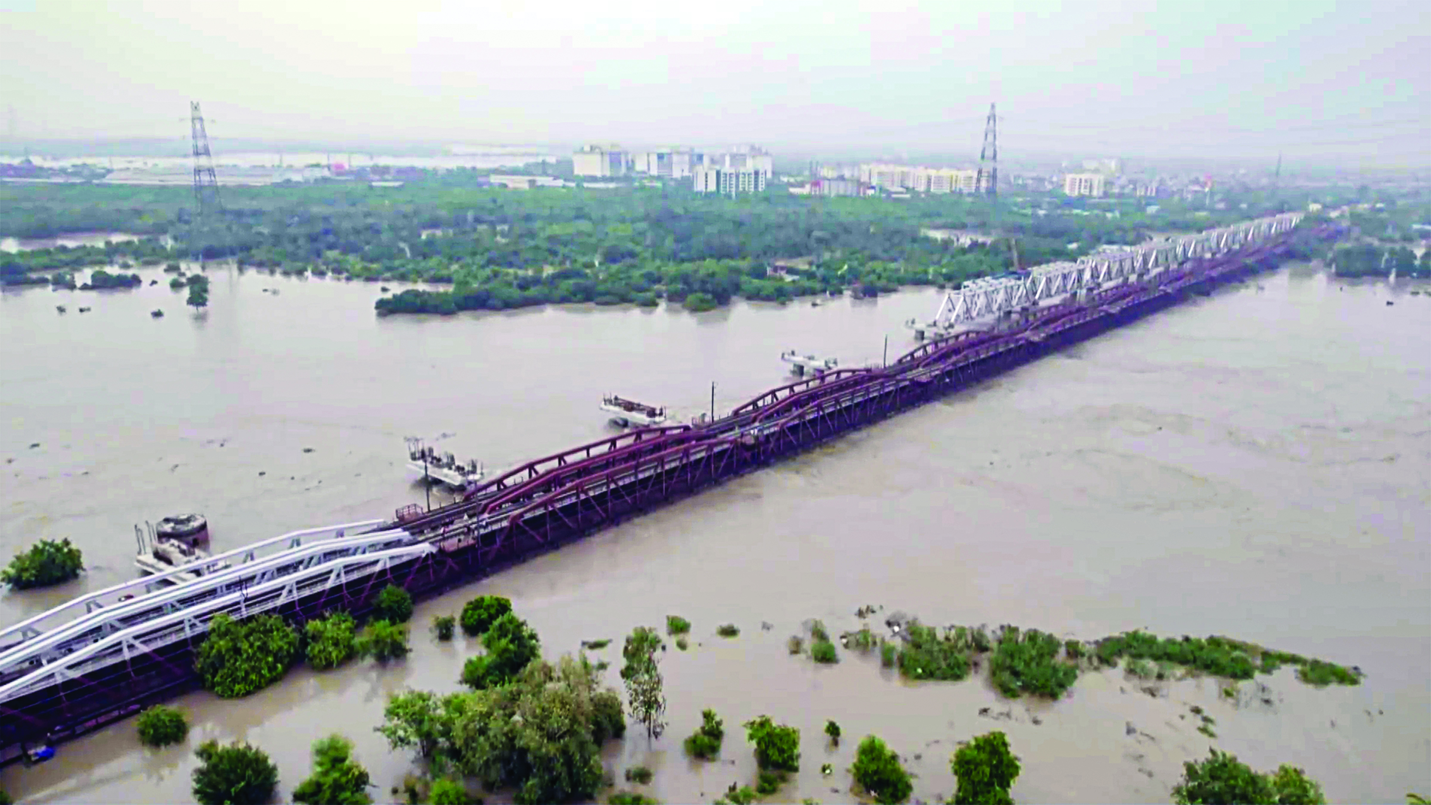 CM inspects Wazirabad WTP after flooding forces three WTPs to be temporarily shut CM inspects Wazirabad WTP after flooding forces three WTPs to be temporarily shut