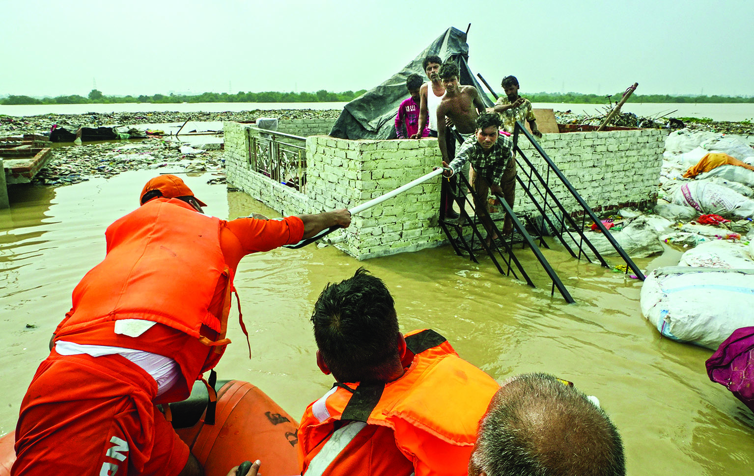 16 NDRF teams deployed, heavy vehicles banned 16 NDRF teams deployed, heavy vehicles banned