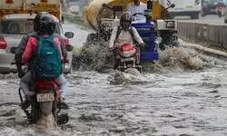 Heavy rain lashes Delhi, waterlogging causes traffic congestion in parts of city