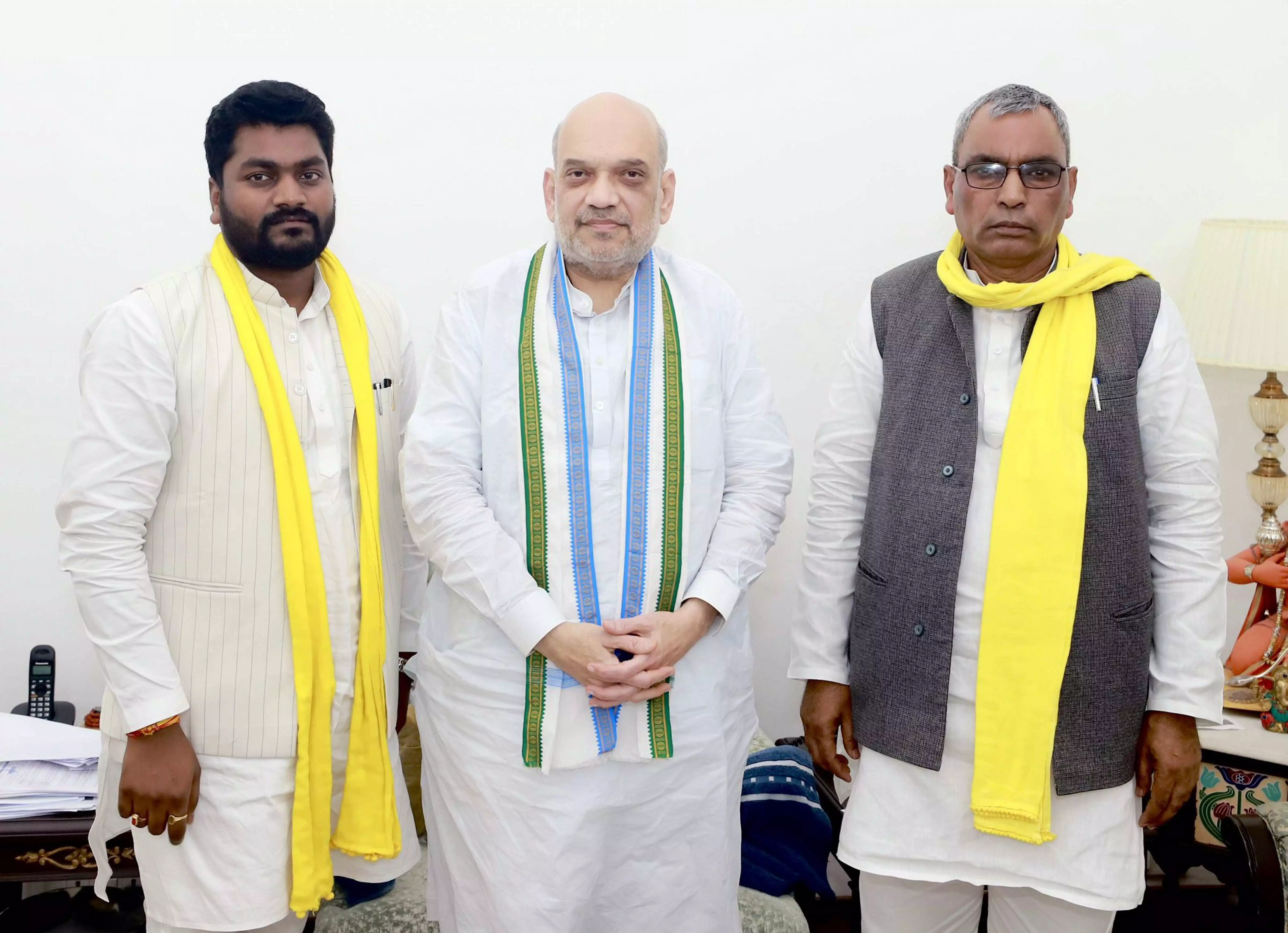 OBC leader Rajbhar meets Shah, joins NDA