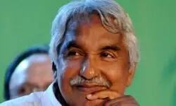 Sonia Gandhi along with Rahul and Mallikarjun Kharge pay homage to Oommen Chandy