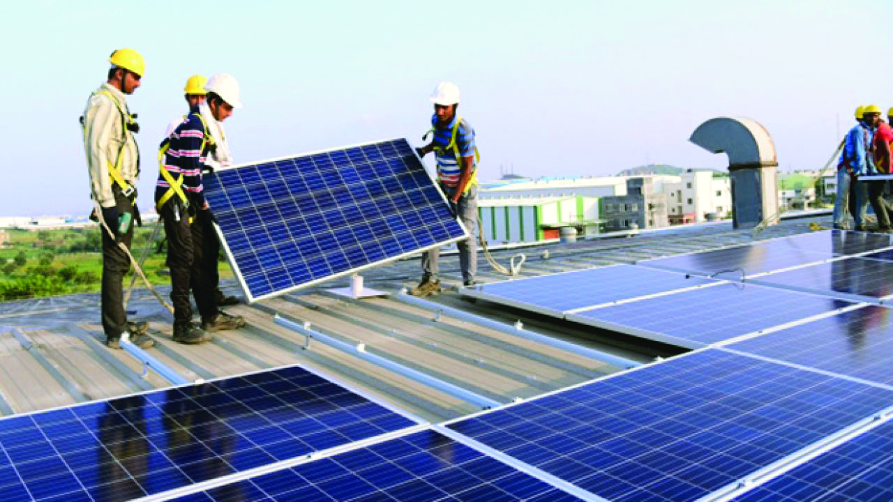 Corporate funding in global solar sector grows 54% to %18.5 bn in Jan-Jun: Report