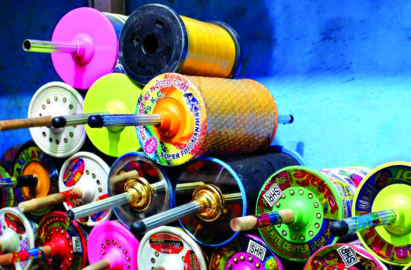 7 held, 33 rolls of banned Chinese manjha seized