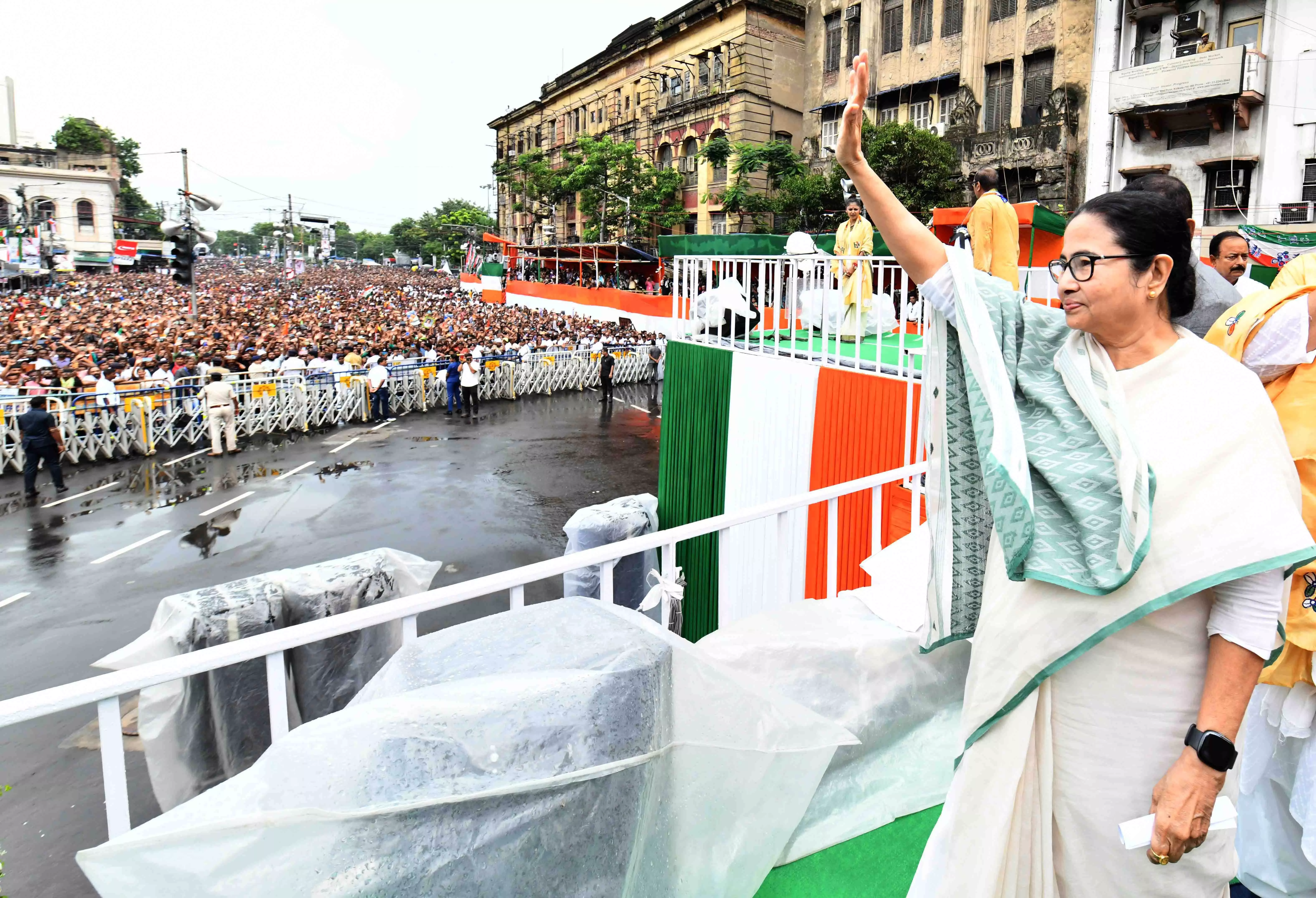 Bengal to start 100 day work scheme ‘Khela Hobe’ Bengal to start 100 day work scheme ‘Khela Hobe’