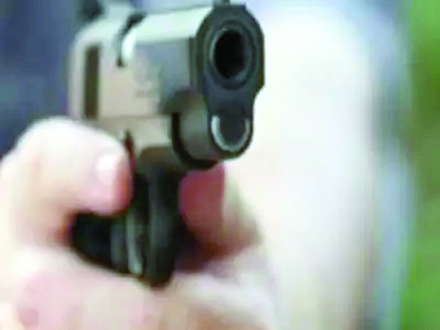 Several suffer injuries in   shootout at Jagatballavpur