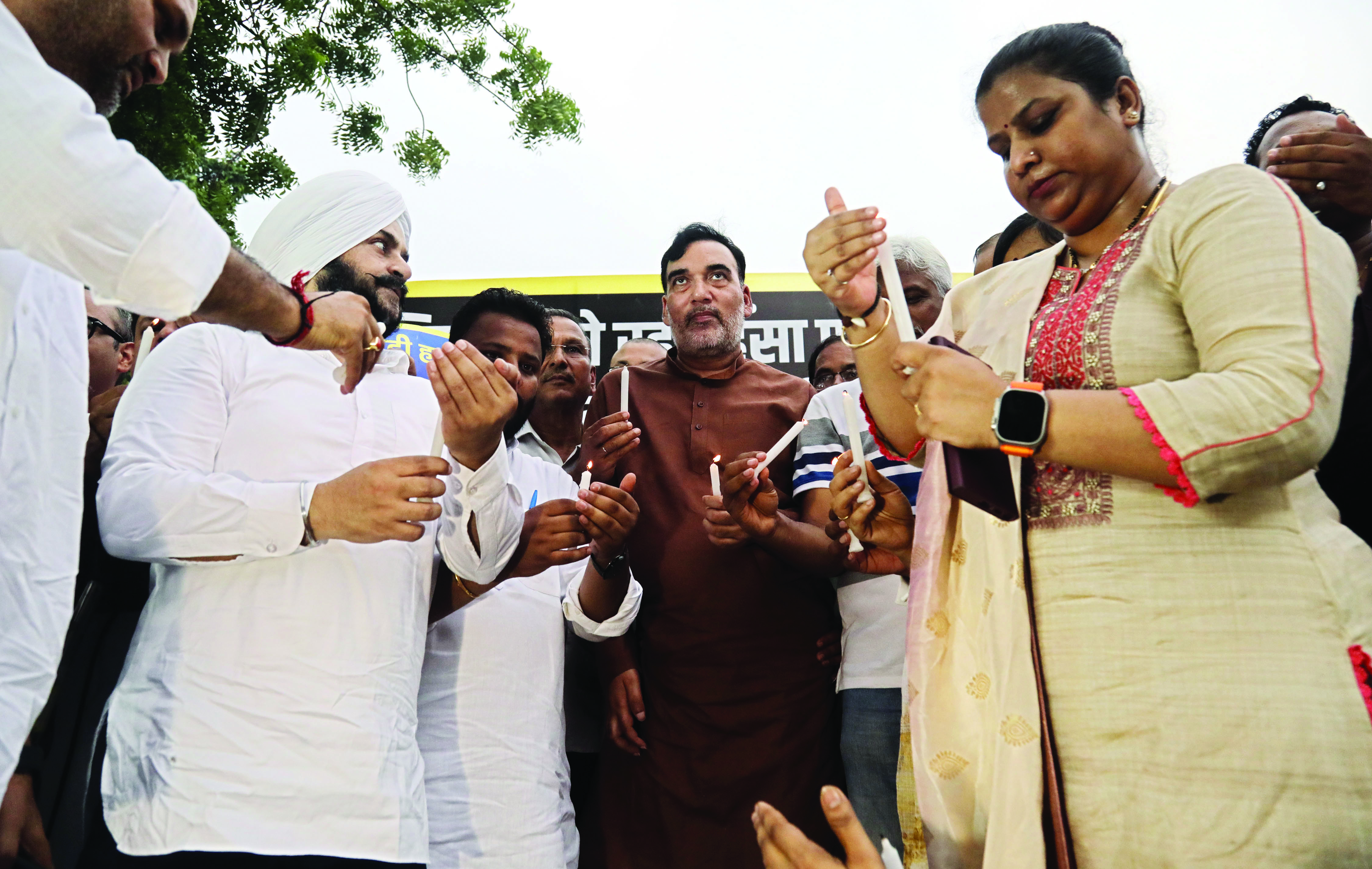 AAP holds protest at Jantar Mantar
