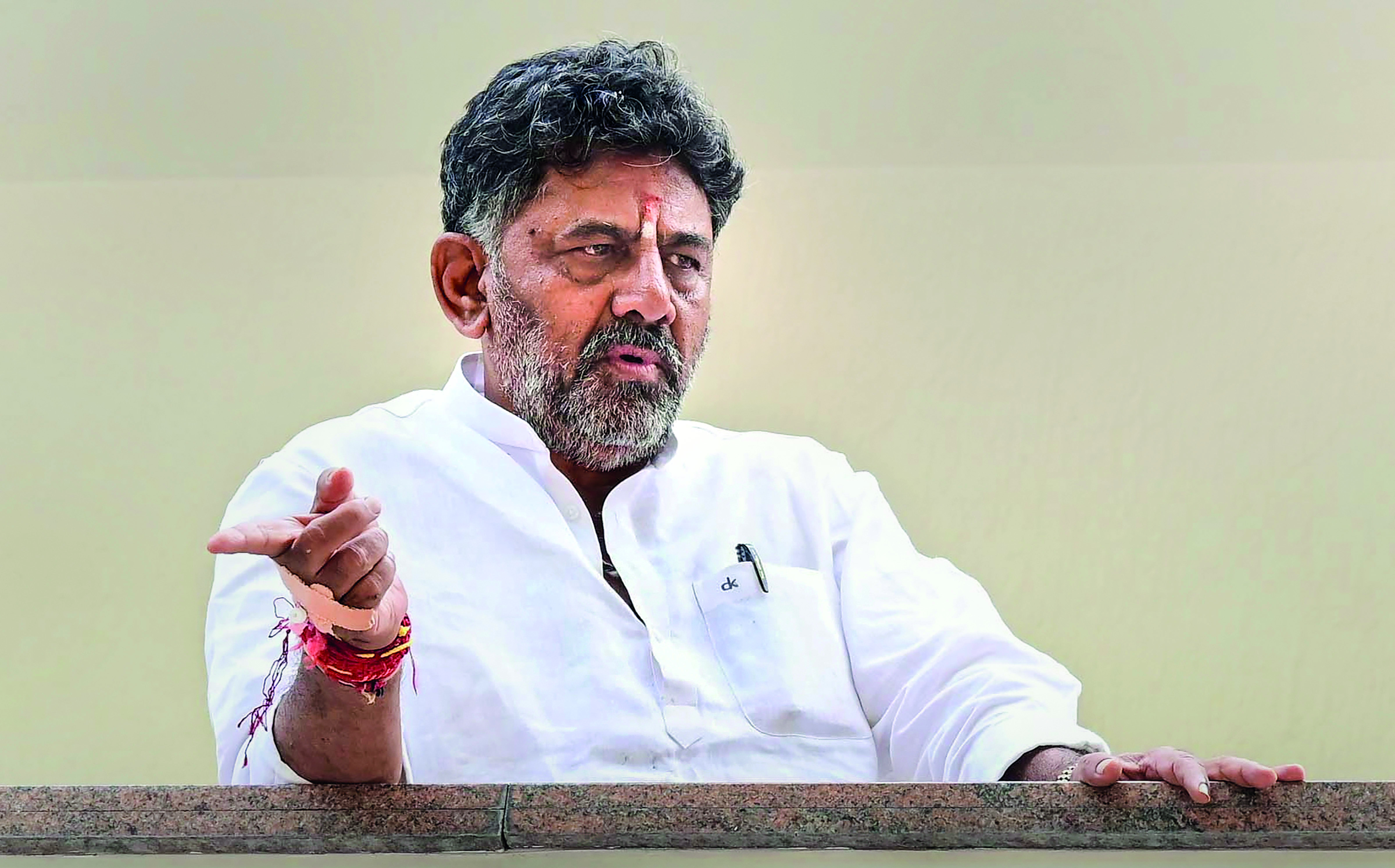 SC dismisses CBI’s plea challenging stay on probe against DK Shivakumar SC dismisses CBI’s plea challenging stay on probe against DK Shivakumar