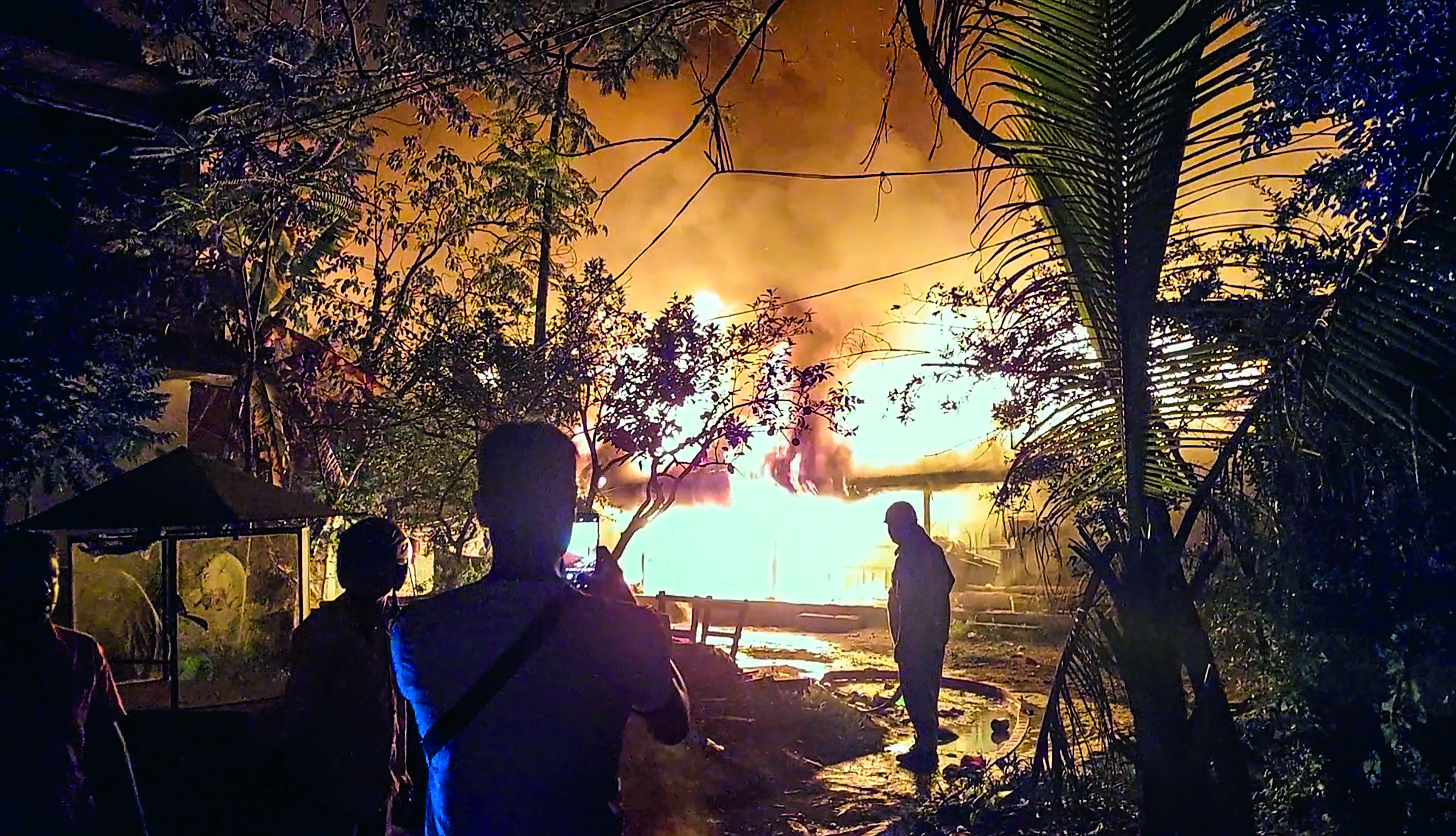 SC says complete breakdown of law, order in Manipur, summons DGP