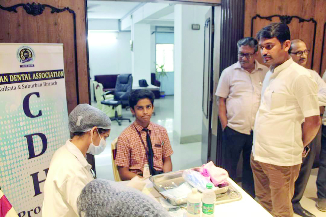 IDA holds free health screening for students on oral hygiene day