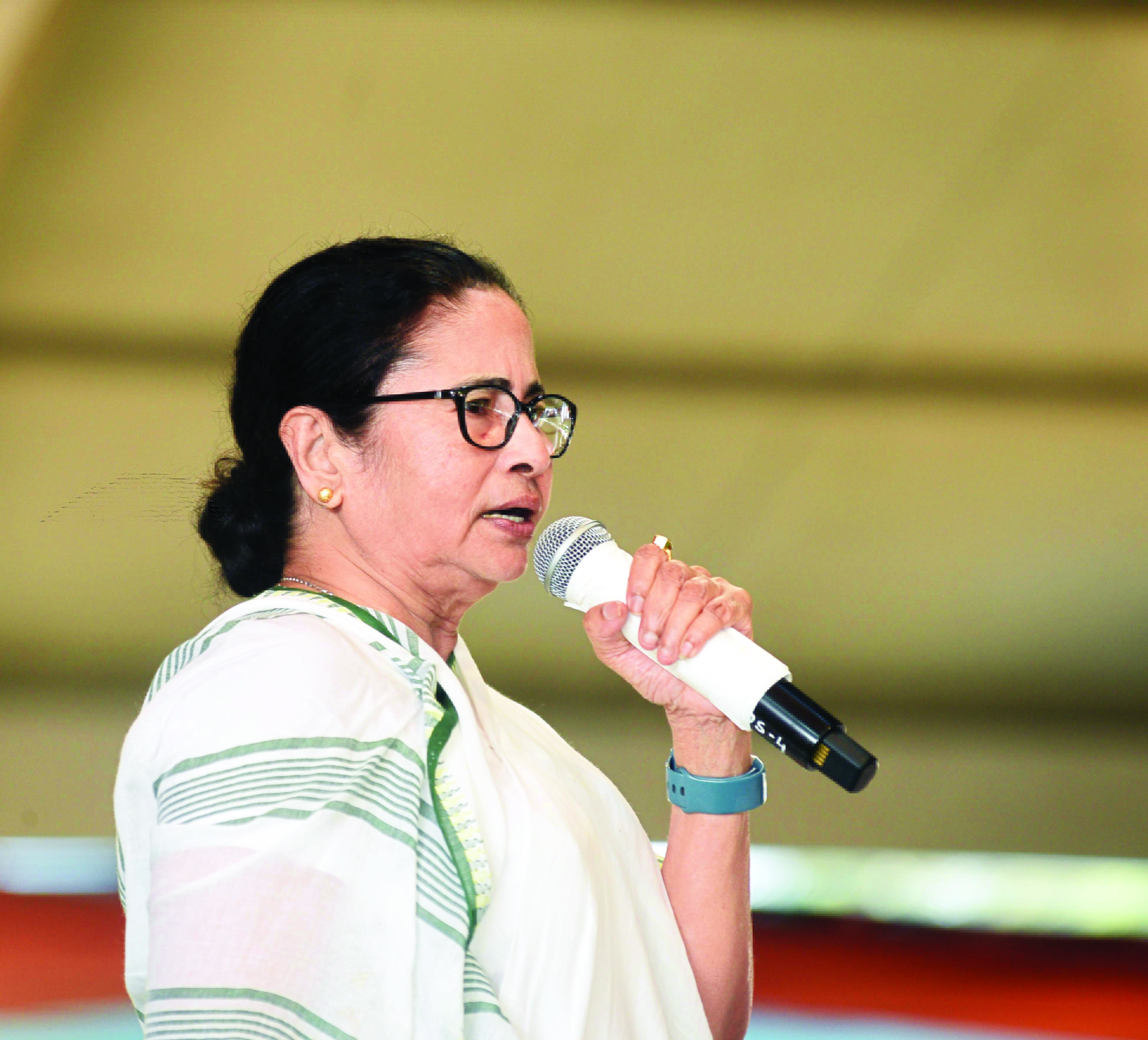 First they (BJP) fan communal violence & then they can’t control it: Mamata First they (BJP) fan communal violence & then they can’t control it: Mamata