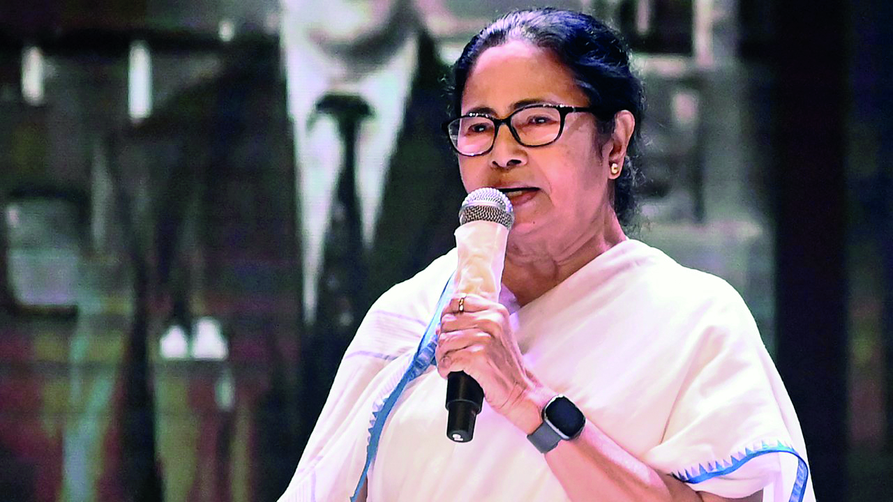 BJP trying to hack EVMs, we have evidence: Mamata