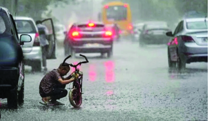 Delhi rains: IMD forecasts light showers for today