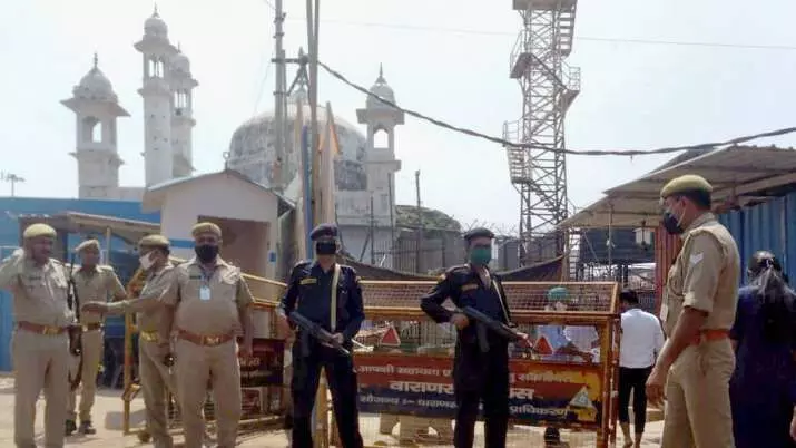 Gyanvapi survey resumes on day 3, mosque committee threatens boycott over rumours