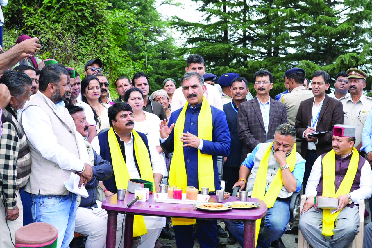 Himachal: Sukhu visits rain-affected apple belt Himachal: Sukhu visits rain-affected apple belt