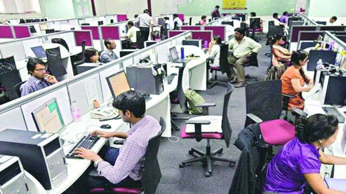 Siliguri: 11 arrested during raids at illegal call centres Siliguri: 11 arrested during raids at illegal call centres