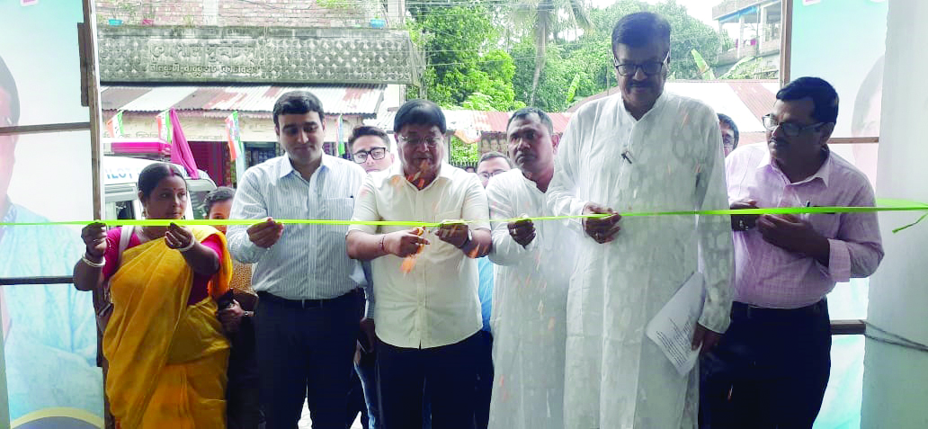 Min Udayan Guha inaugurates 2 market complexes in Cooch Behar
