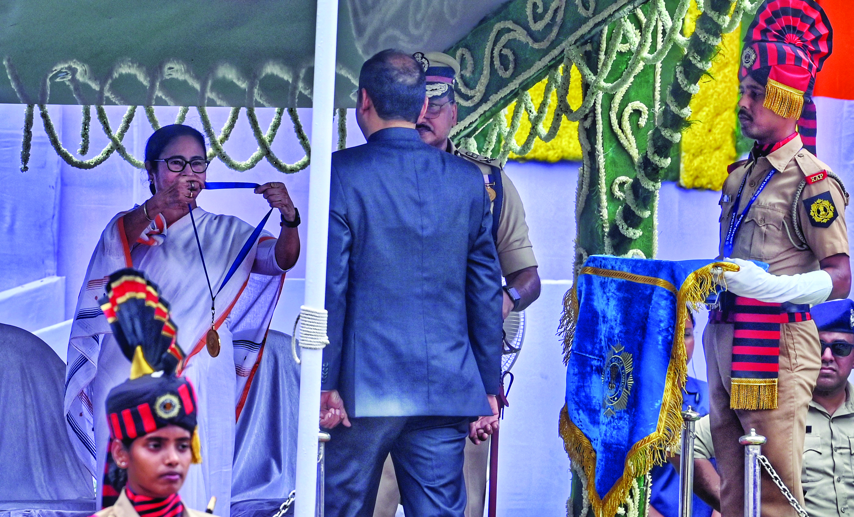 Independence Day parade: CM confers medals on 11 IAS officers