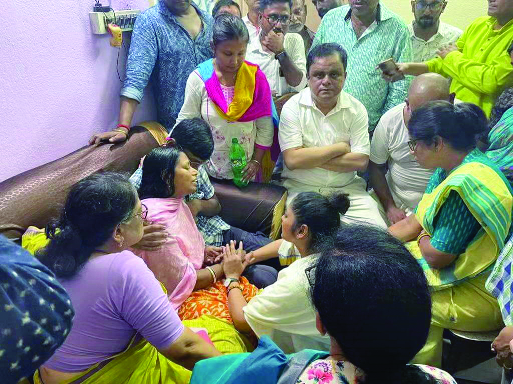 TMC delegation visits deceased student’s home in Ranaghat