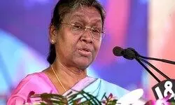 President of India arrives in Kolkata, to launch advanced stealth frigate for Indian Navy