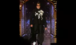 Amitabh Bachchan calls Ghoomer a very superior film Amitabh Bachchan calls Ghoomer a very superior film