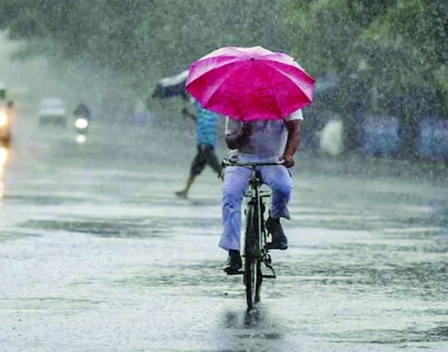 Rainfall in parts of Delhi, min temperature settles at 25.4 deg