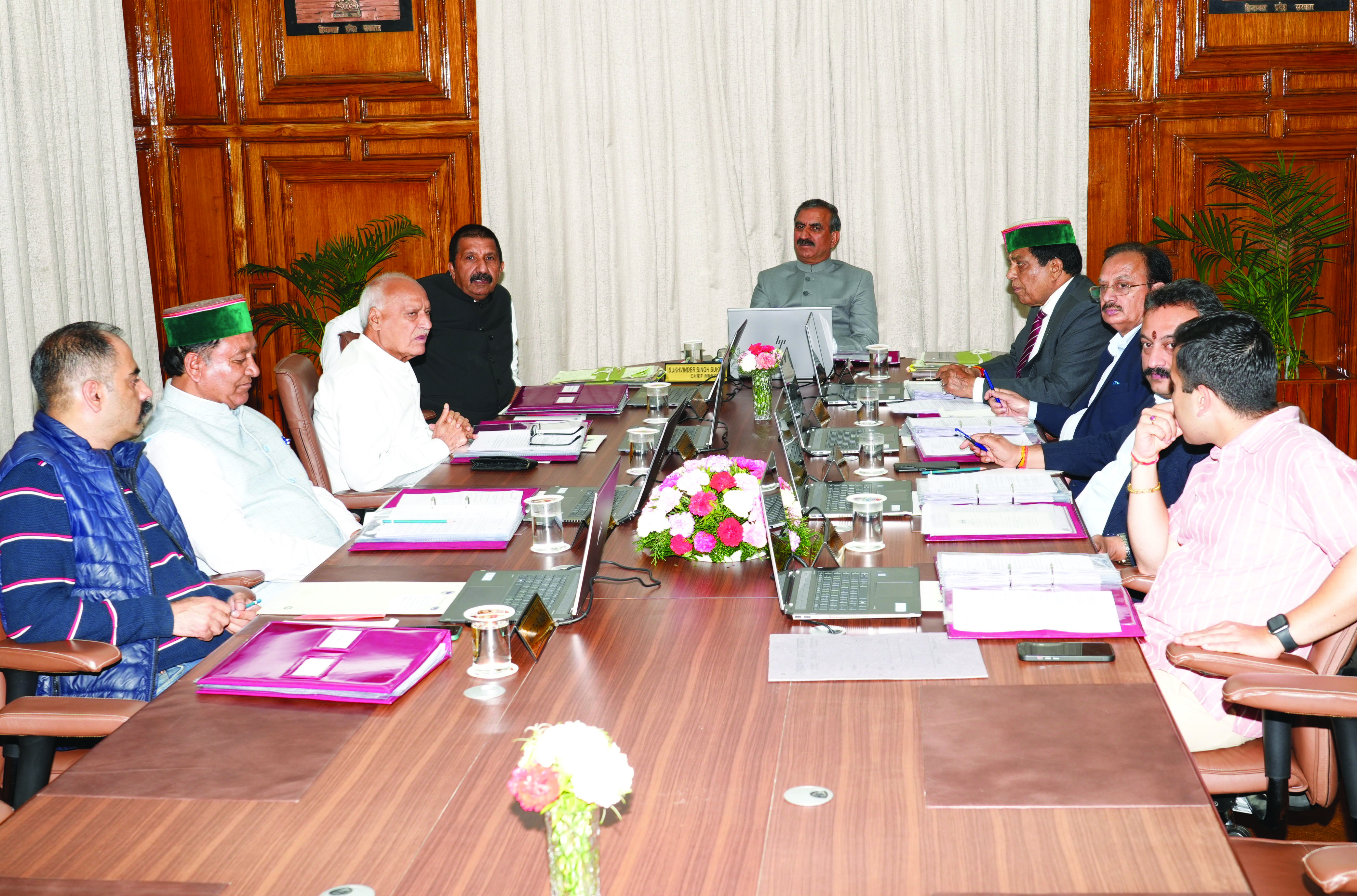 Himachal govt cuts down lease period of power projects to 40 years, free power share increased Himachal govt cuts down lease period of power projects to 40 years, free power share increased