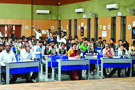 Atishi witnesses moon landing with school students
