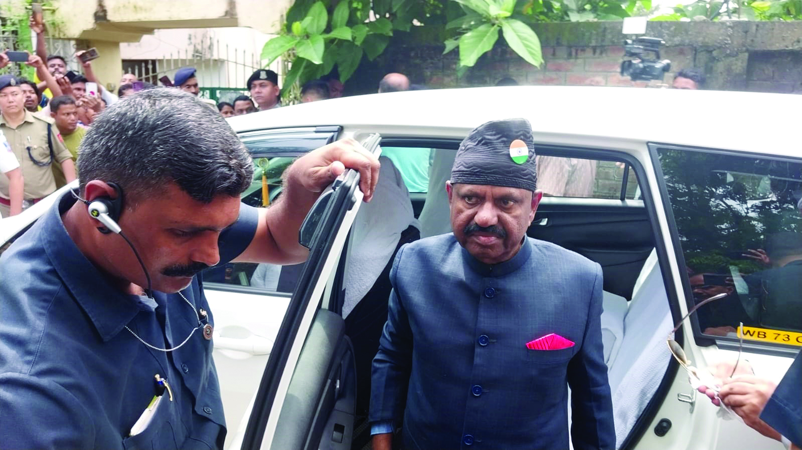 Death of minor in Siliguri: Guv, Child Rights Commission team visit victim’s house Death of minor in Siliguri: Guv, Child Rights Commission team visit victim’s house
