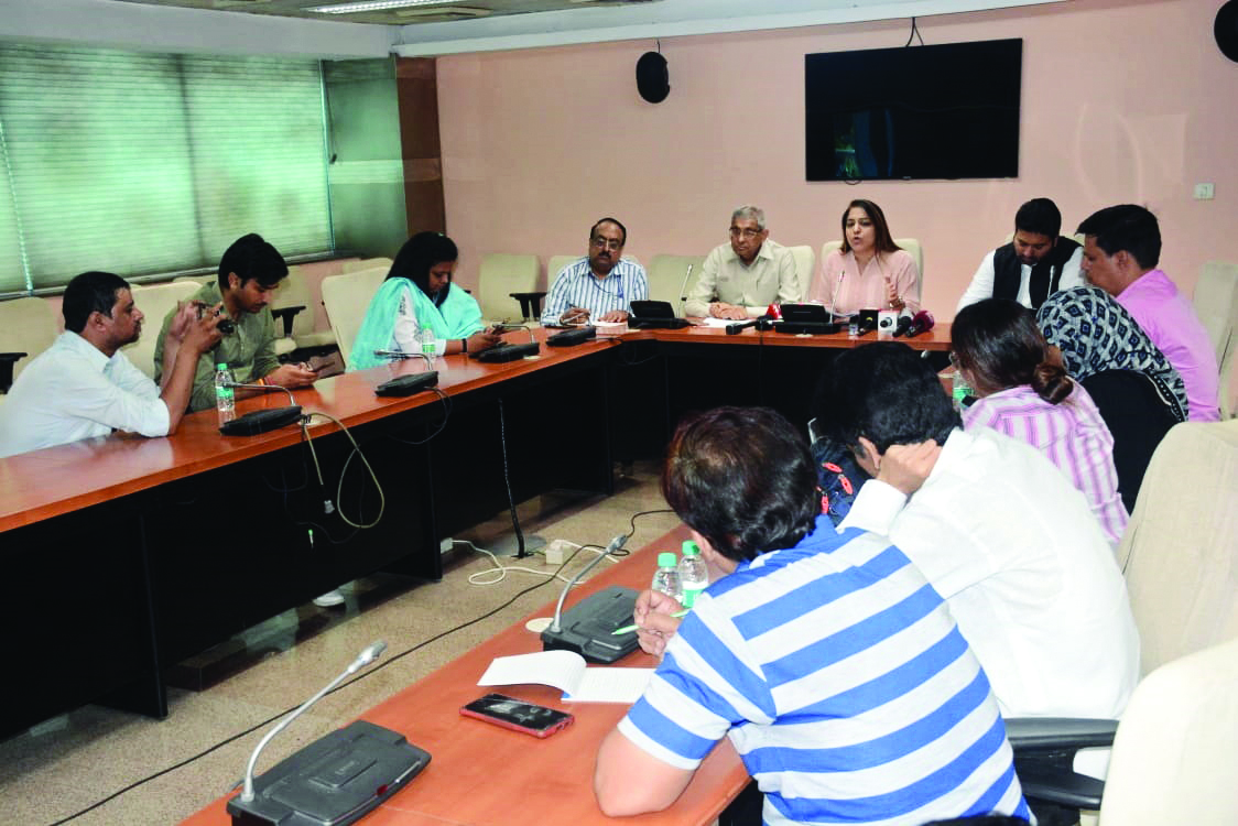 MCD to start doorstep delivery for 23 services from October MCD to start doorstep delivery for 23 services from October