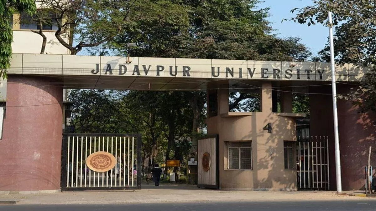 Jadavpur University: Students stage protest against new officiating Vice- Chancellor