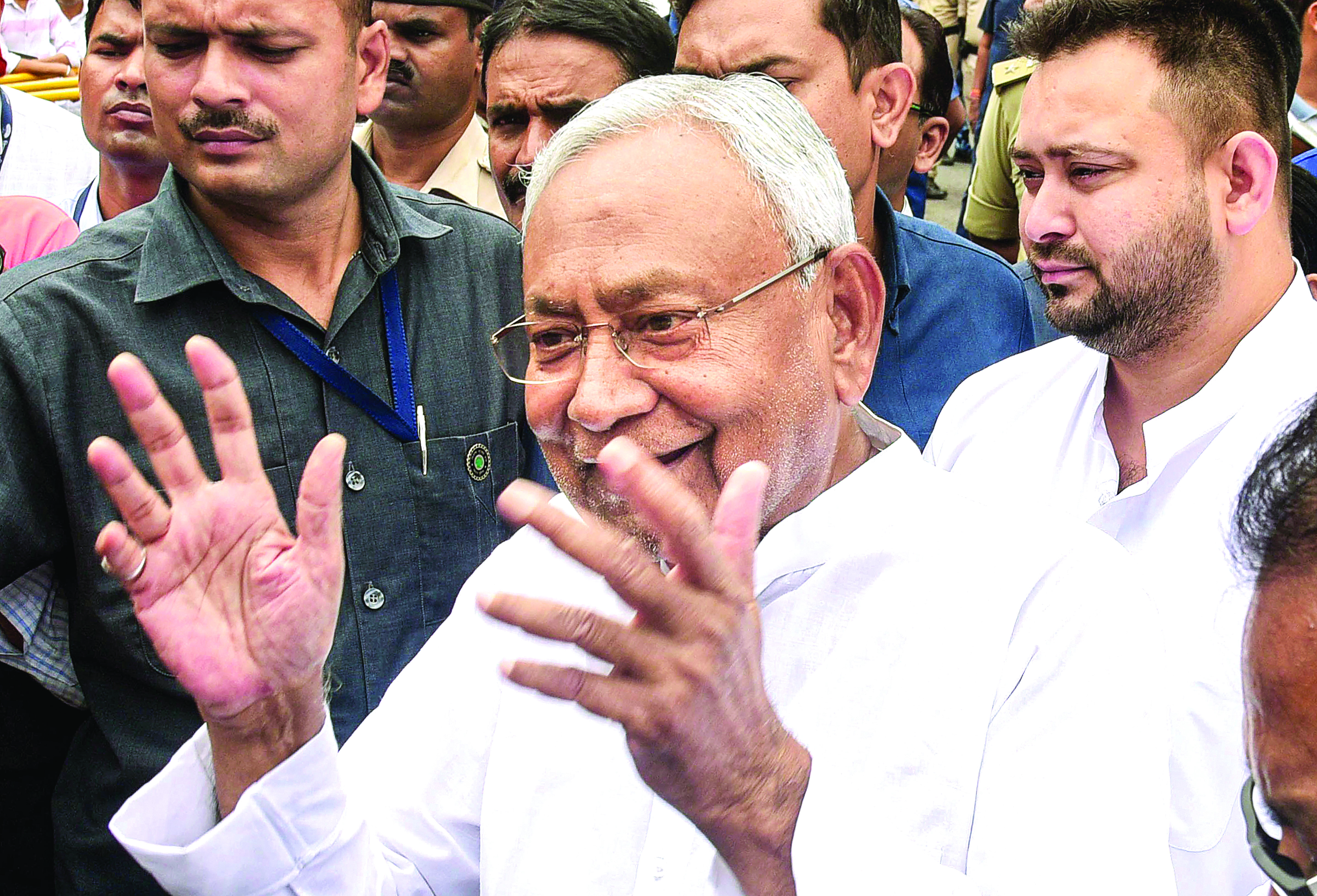 ‘Lok Sabha polls likely to be advanced’, Nitish backs Mamata ‘Lok Sabha polls likely to be advanced’, Nitish backs Mamata