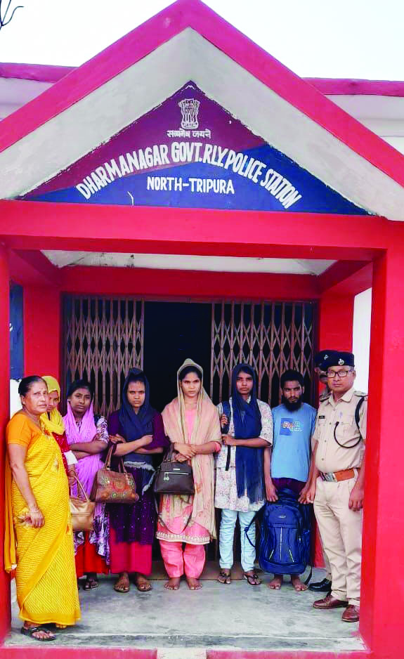 RPF of NFR arrests six Rohingyas from Dharmanagar railway station RPF of NFR arrests six Rohingyas from Dharmanagar railway station