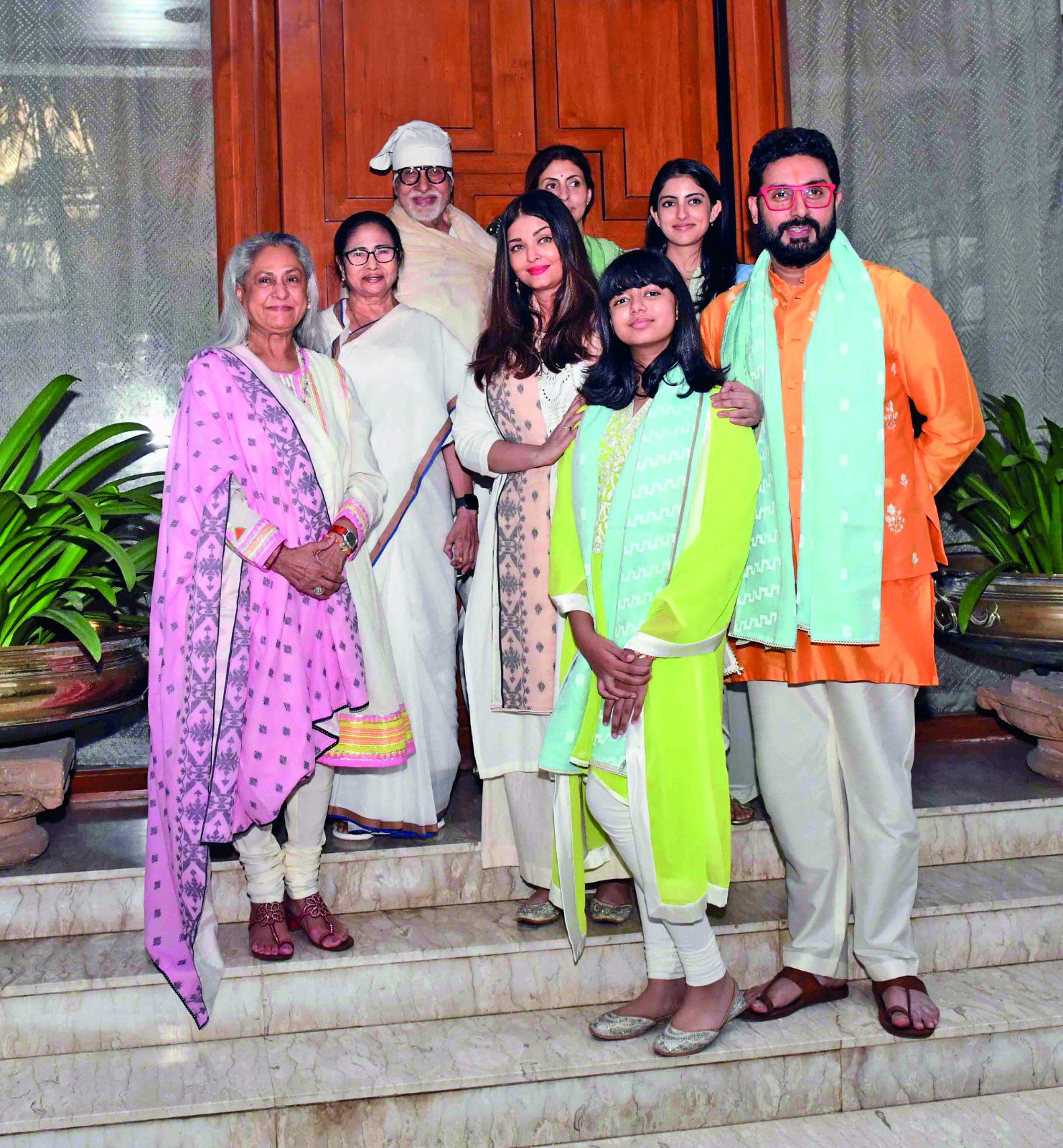 Mamata ties rakhi to Amitabh, Uddhav; gears up for INDIA’s meet