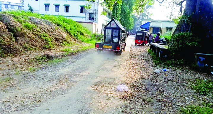 Balurghat civic body to repair roads before Durga Puja
