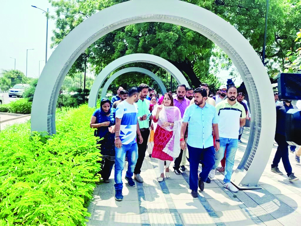 12K garbage dumping spots cleaned in 24 hours: Mayor