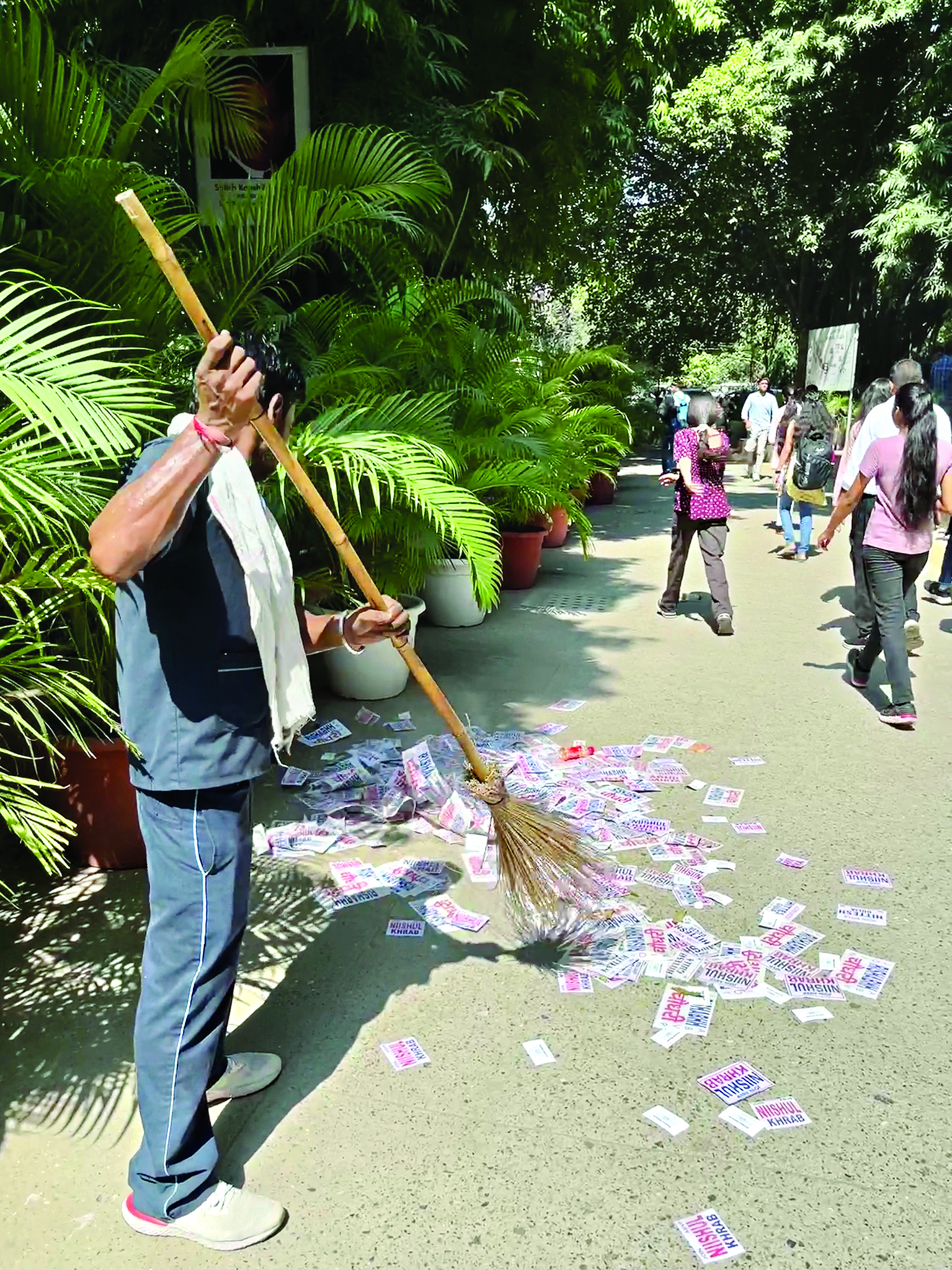 DU grapples with littering, defacement