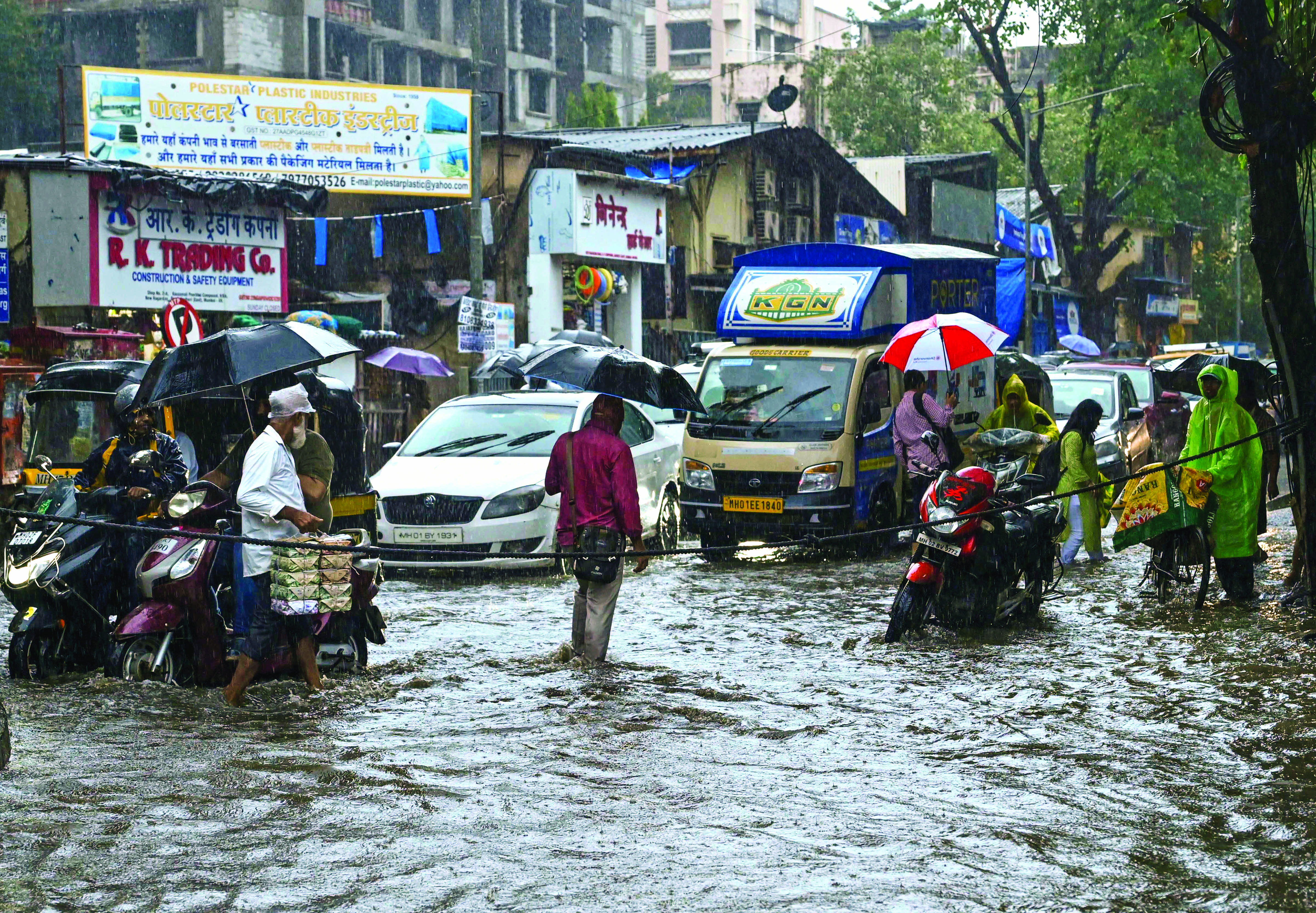 Rains return to Mumbai after long break Rains return to Mumbai after long break