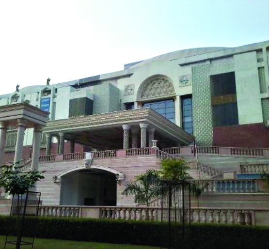 Four arrested in Excise raid at restaurant in Greater Noida mall