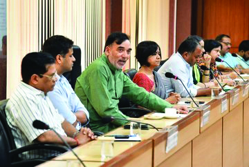 Delhi govt to explore cloud seeding to check air pollution in winter, says Rai Delhi govt to explore cloud seeding to check air pollution in winter, says Rai