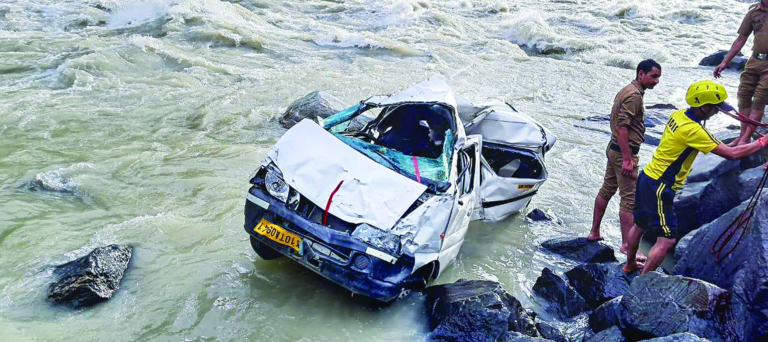 4 killed, 2 injured after car falls into river in Uttarkashi