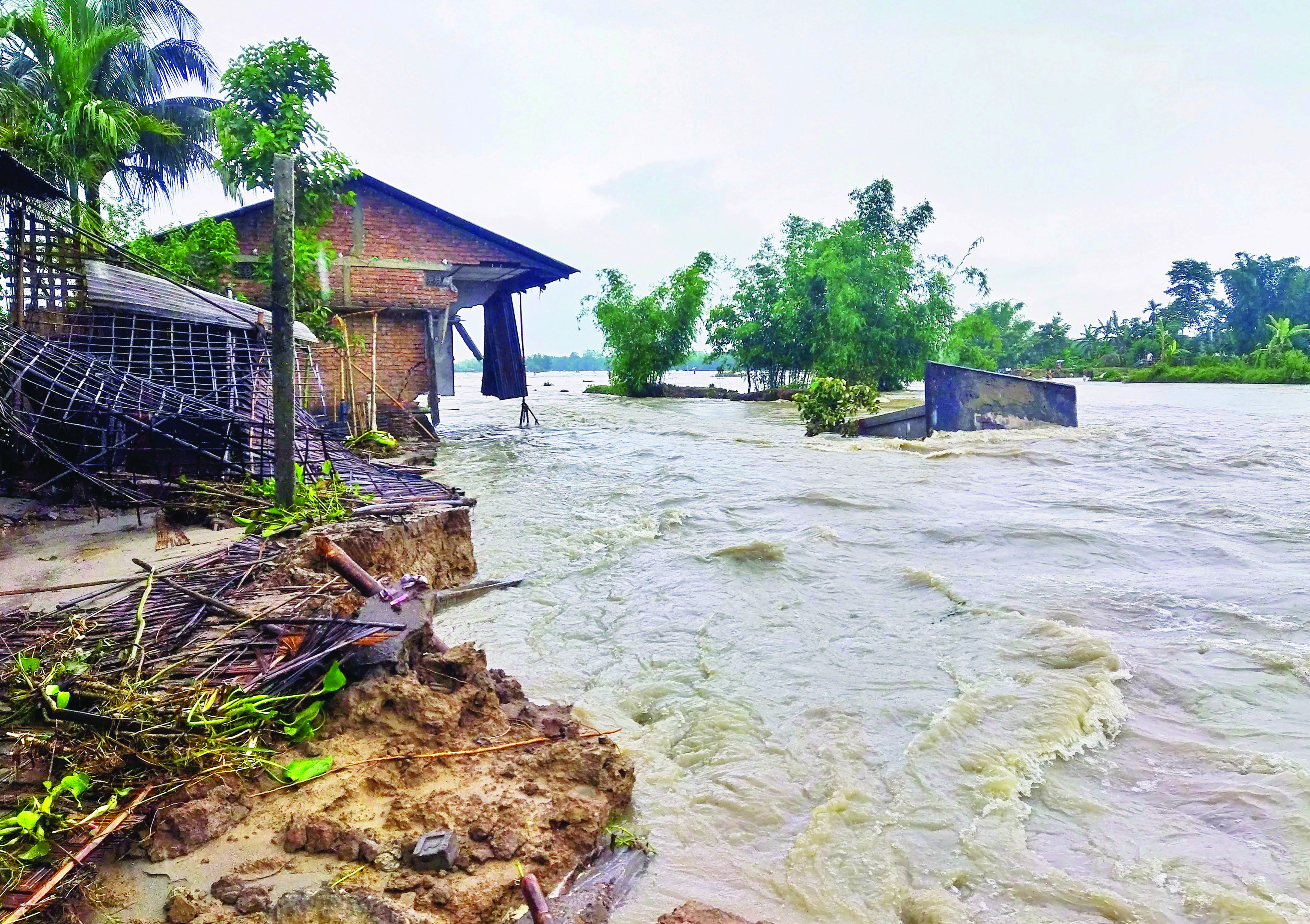 Govt tests emergency alert system by sending text msgs