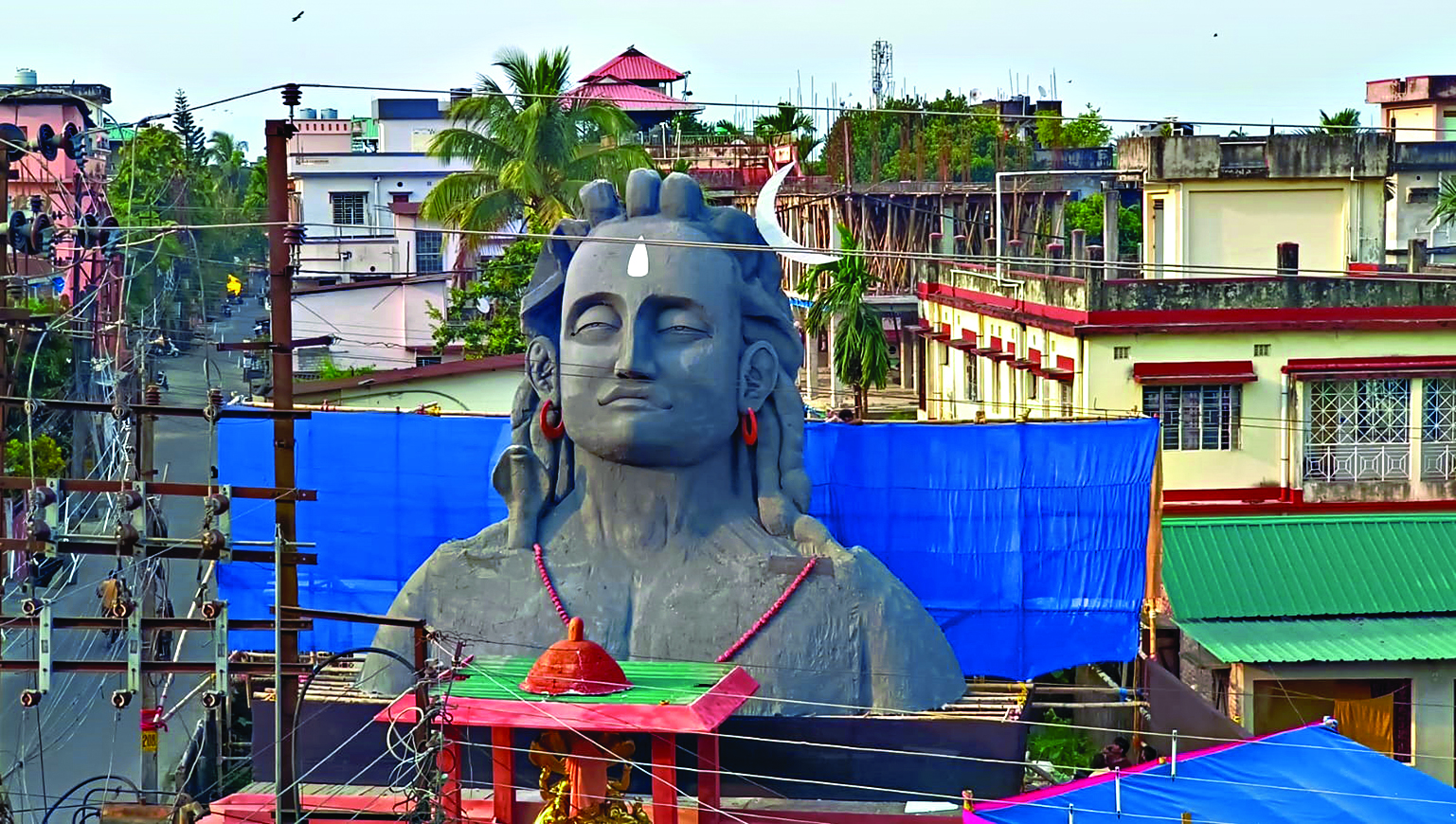 Siliguri sees advent of theme Pujas during Ganesh C haturthi over yrs Siliguri sees advent of theme Pujas during Ganesh C haturthi over yrs