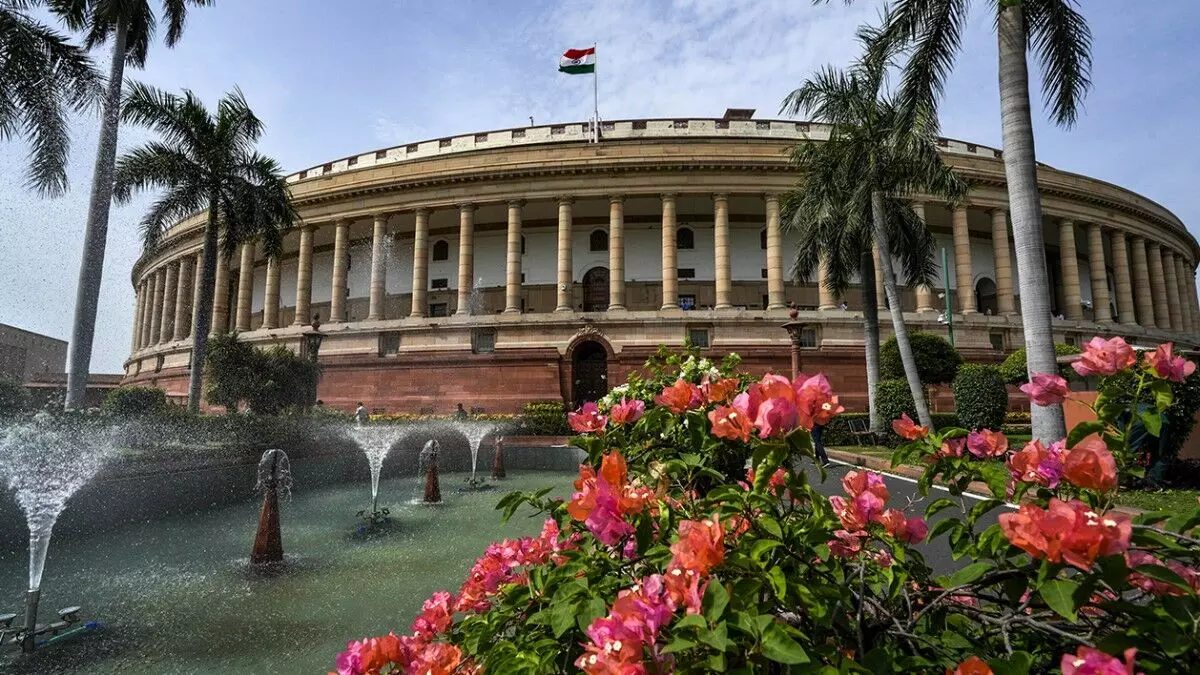 Parliament special session: Rajya Sabha, Lok Sabha MPs gather for group photograph Parliament special session: Rajya Sabha, Lok Sabha MPs gather for group photograph